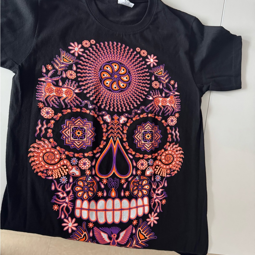 Black Graphic Tee with Colorful Skull Design - Picture 1 of 3